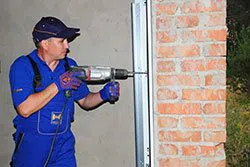 Exclusive Garage Door Repair Service McCordsville, IN 317-663-0341 - installation-side